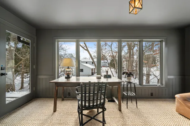 $1,995,000 | 853 Sauganash Drive, Fontana, WI 53125