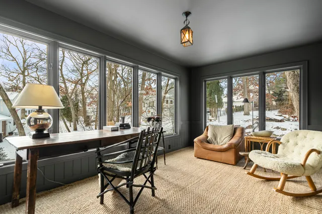 $1,995,000 | 853 Sauganash Drive, Fontana, WI 53125