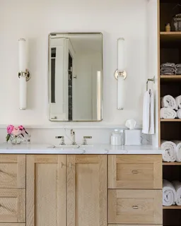 $1,995,000 | 853 Sauganash Drive, Fontana, WI 53125