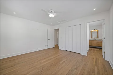 $1,995,000 | 853 Sauganash Drive, Fontana, WI 53125