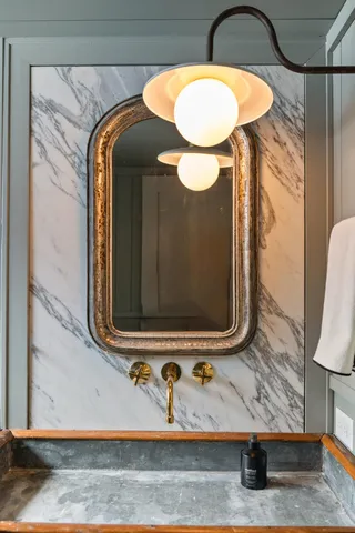 $1,995,000 | 853 Sauganash Drive, Fontana, WI 53125