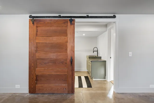 $1,995,000 | 853 Sauganash Drive, Fontana, WI 53125