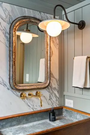 $1,995,000 | 853 Sauganash Drive, Fontana, WI 53125