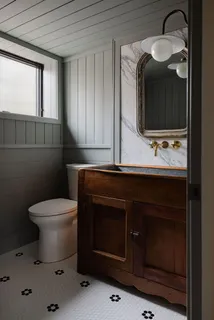 $1,995,000 | 853 Sauganash Drive, Fontana, WI 53125