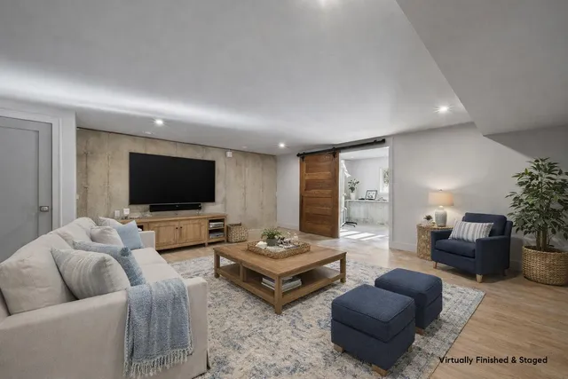 $1,995,000 | 853 Sauganash Drive, Fontana, WI 53125