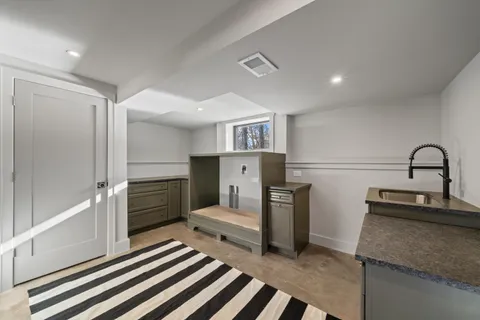 $1,995,000 | 853 Sauganash Drive, Fontana, WI 53125