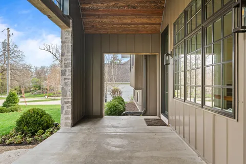 $1,795,000 | 853 Sauganash Drive, Fontana, WI 53125