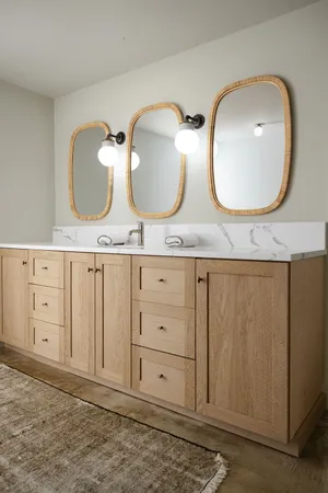 $1,995,000 | 853 Sauganash Drive, Fontana, WI 53125