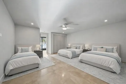 $1,795,000 | 853 Sauganash Drive, Fontana, WI 53125