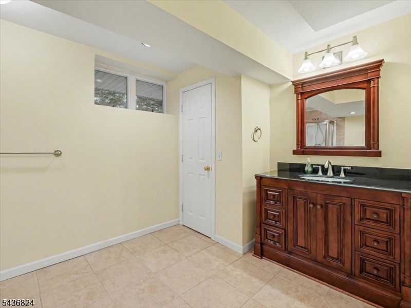 1079 Hoffman Road Bridgewater, NJ 08807 - Photo 45 of 50