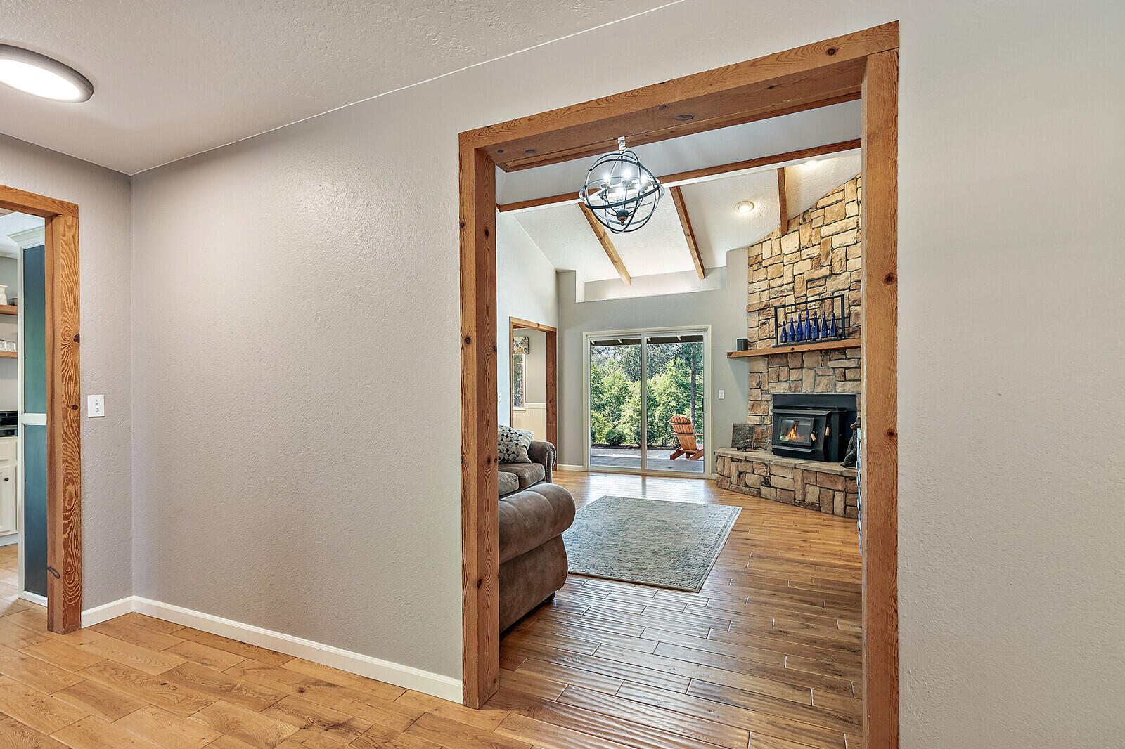 8769 North Applegate Road Grants Pass, OR 97527 - Photo 9 of 54 35_NA_35_mls