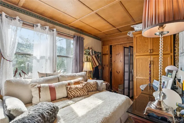 $470,000 | 24214 Zurich Drive, Crestline, CA 92325