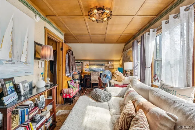 $470,000 | 24214 Zurich Drive, Crestline, CA 92325