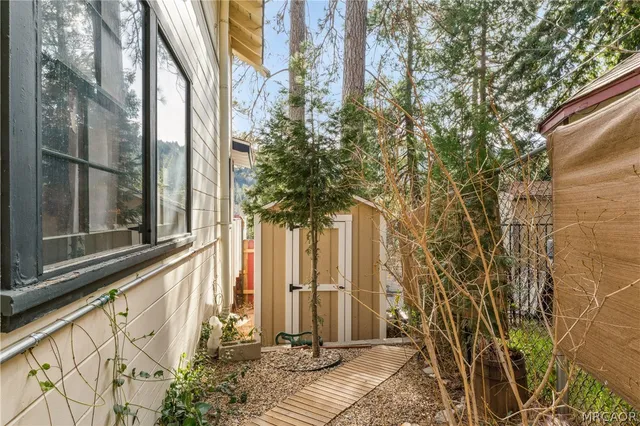 $470,000 | 24214 Zurich Drive, Crestline, CA 92325