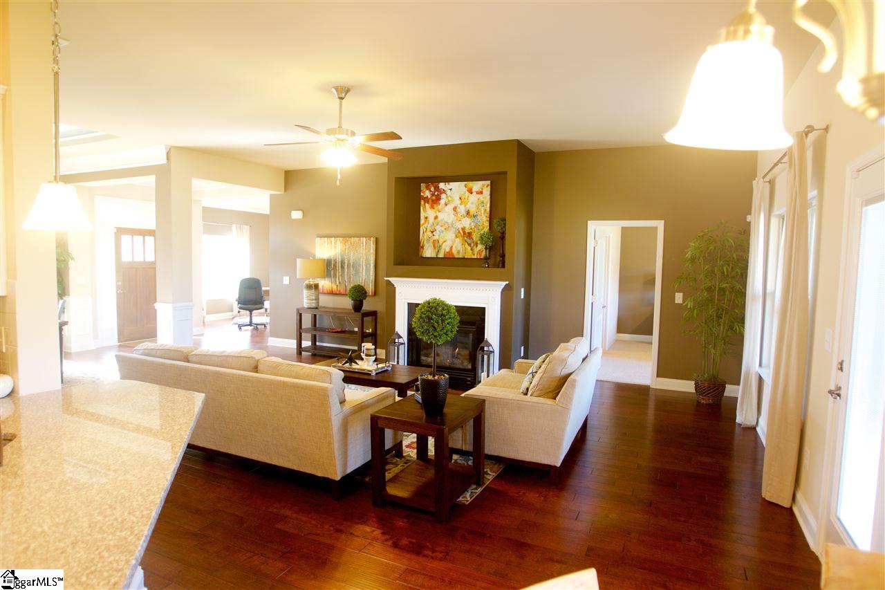 201 Gentle Slopes Way Simpsonville, SC 29681 - Photo 8 of 27 Gallery Image 8