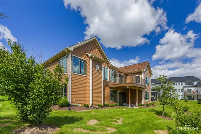 $998,000 | 7625 Dunham Road, Woodridge, IL 60517