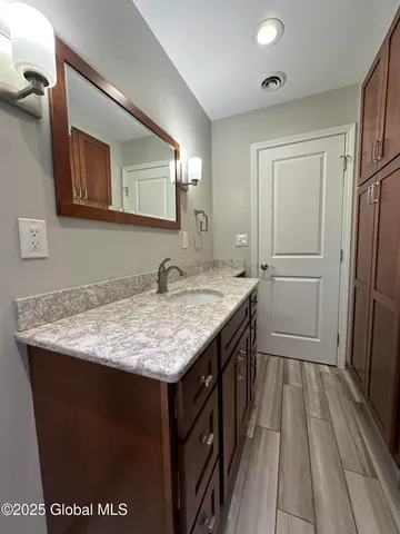 $2,700 | 11 Campagna Drive, Colonie, NY 12205