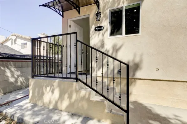 $3,200 | 7044 Greeley Street, Unit 3, Tujunga, CA 91042
