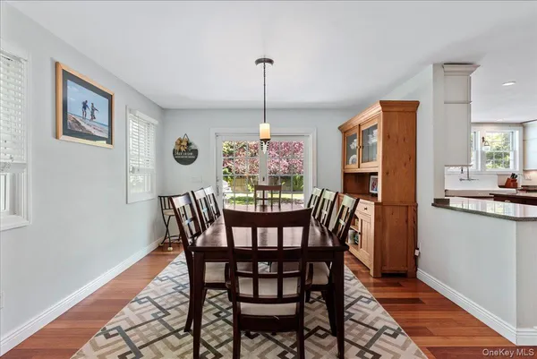 $1,499,000 | 15 Oak Lane, Hampton Bays, NY 11946