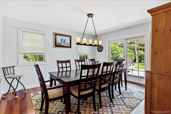 $1,499,000 | 15 Oak Lane, Hampton Bays, NY 11946