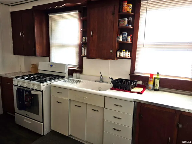 $125,900 | 564 South Main Street, Canton, IL 61520