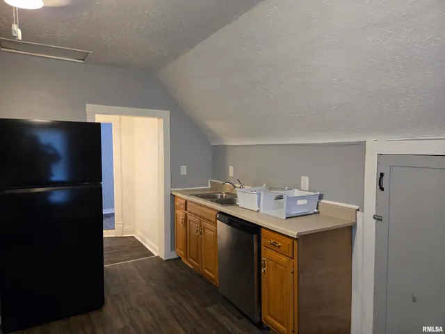 $125,900 | 564 South Main Street, Canton, IL 61520