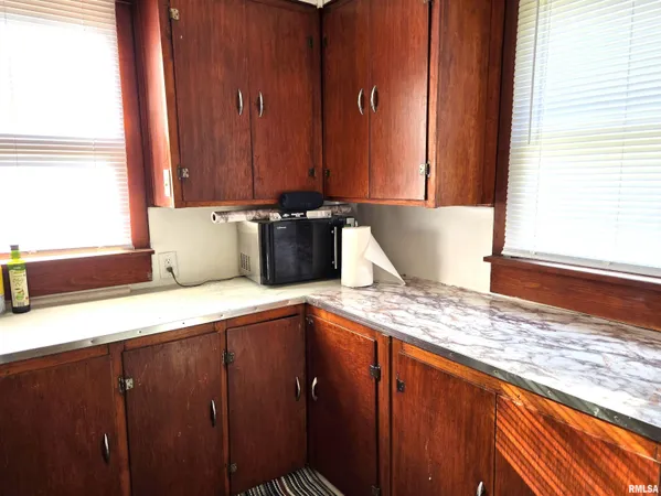 $125,900 | 564 South Main Street, Canton, IL 61520