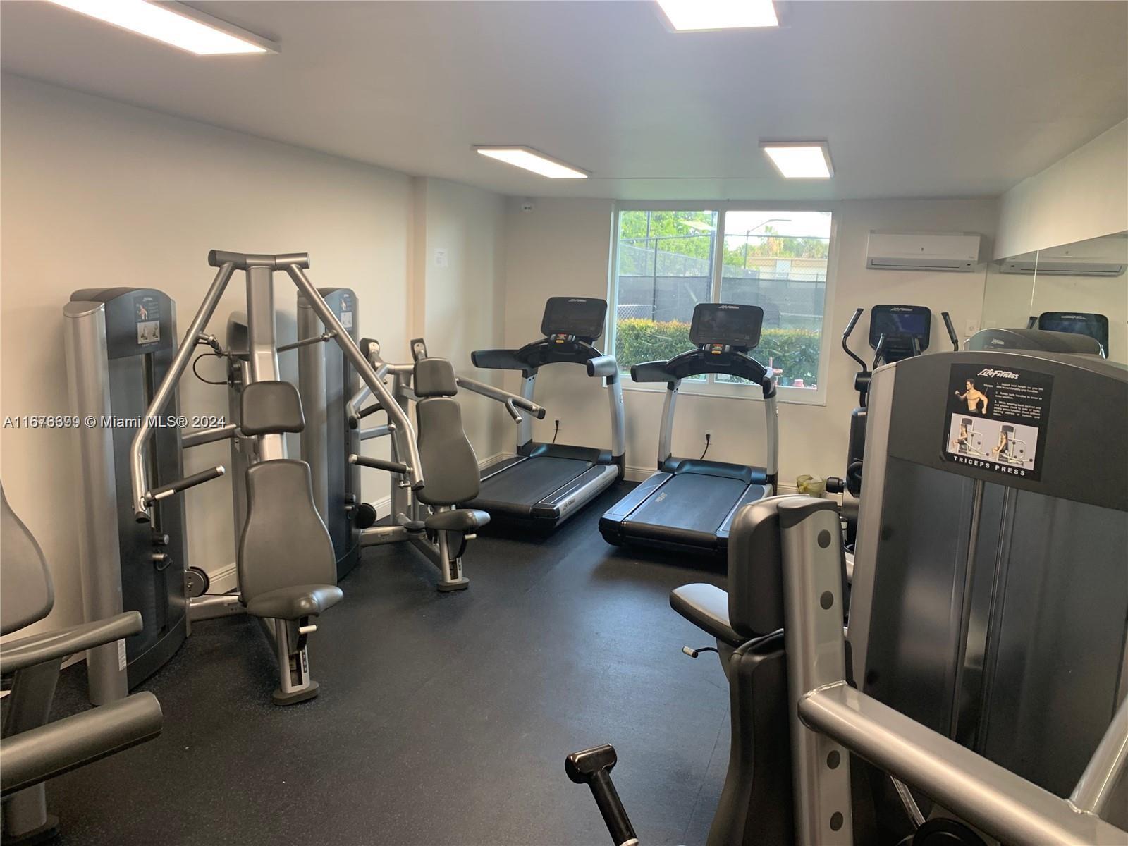 Hillcrest Hollywood, FL 33021 - Photo 27 of 37 a view of a room with gym equipment