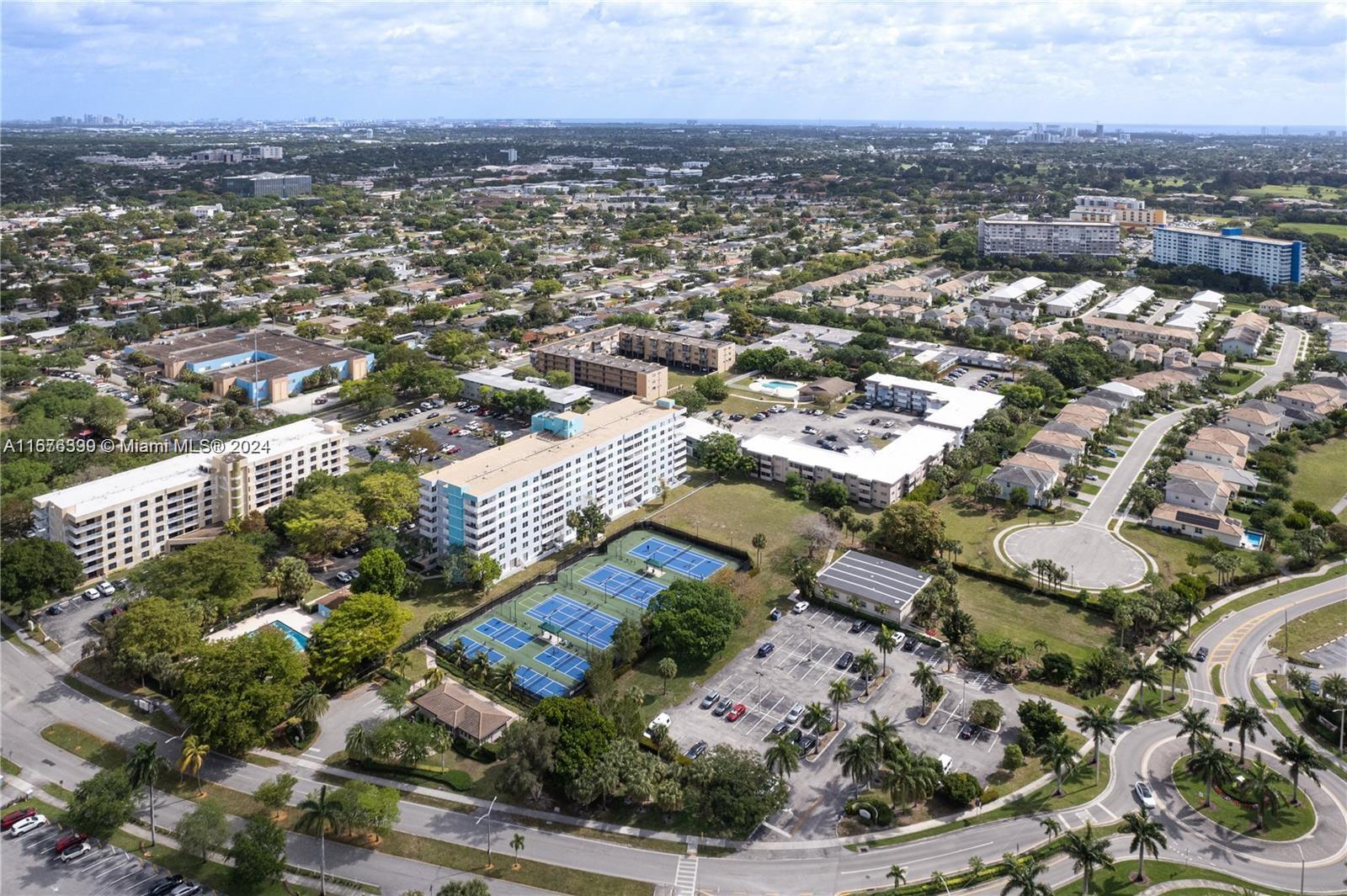 Hillcrest Hollywood, FL 33021 - Photo 30 of 37 an aerial view of a city