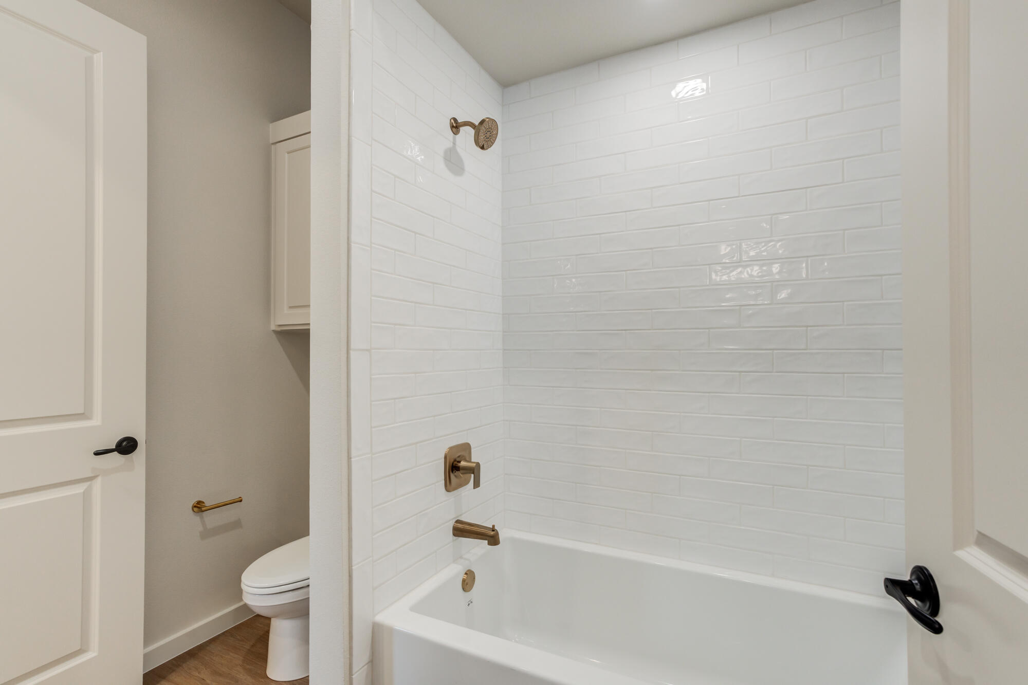 3606 126th Place Lubbock, TX 79423 - Photo 44 of 59 a bathroom with a bathtub