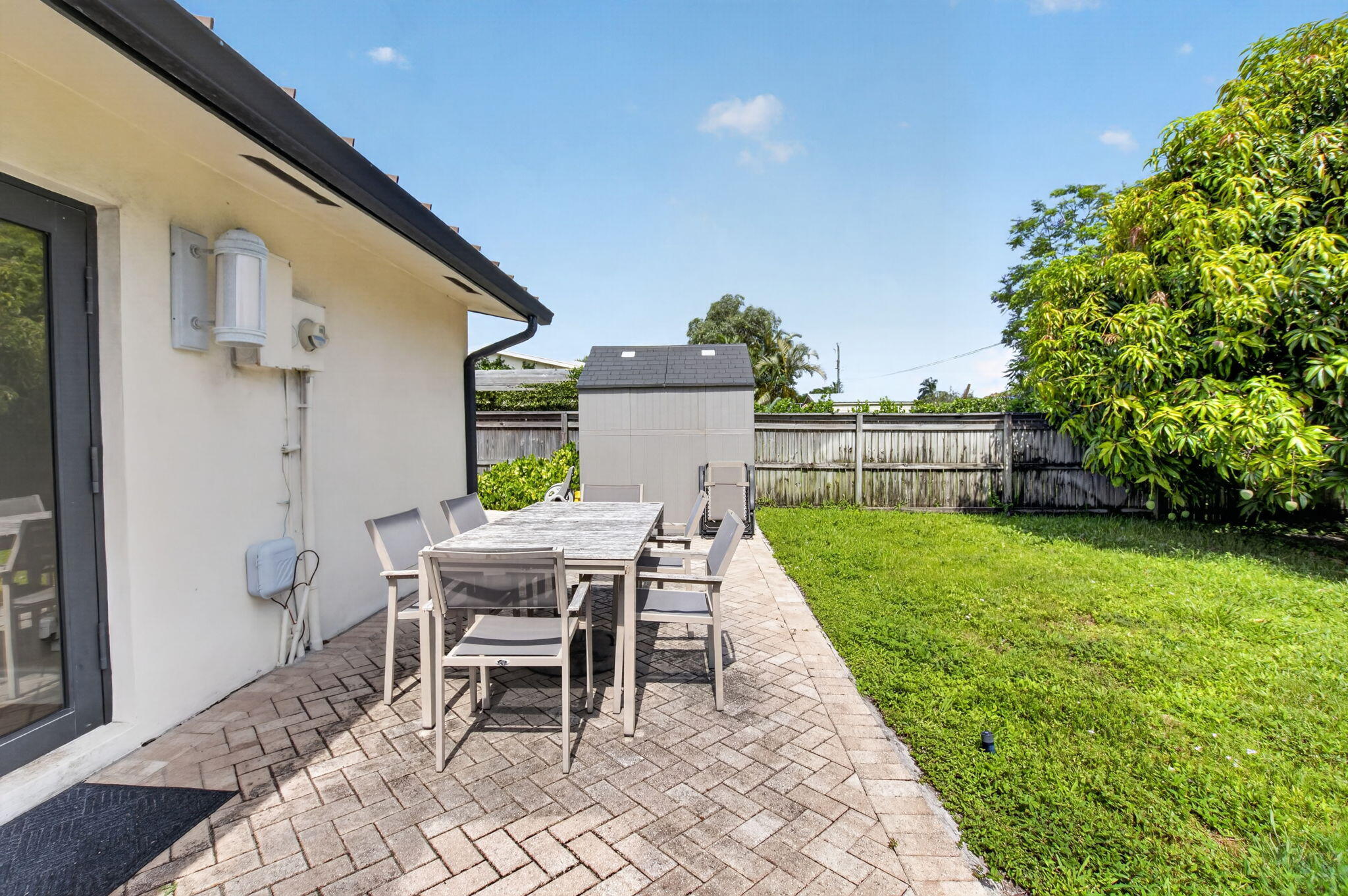 115 Northwest 7th Street Boca Raton, FL 33432 - Photo 9 of 58 9-web-or-mls-DSC_4478