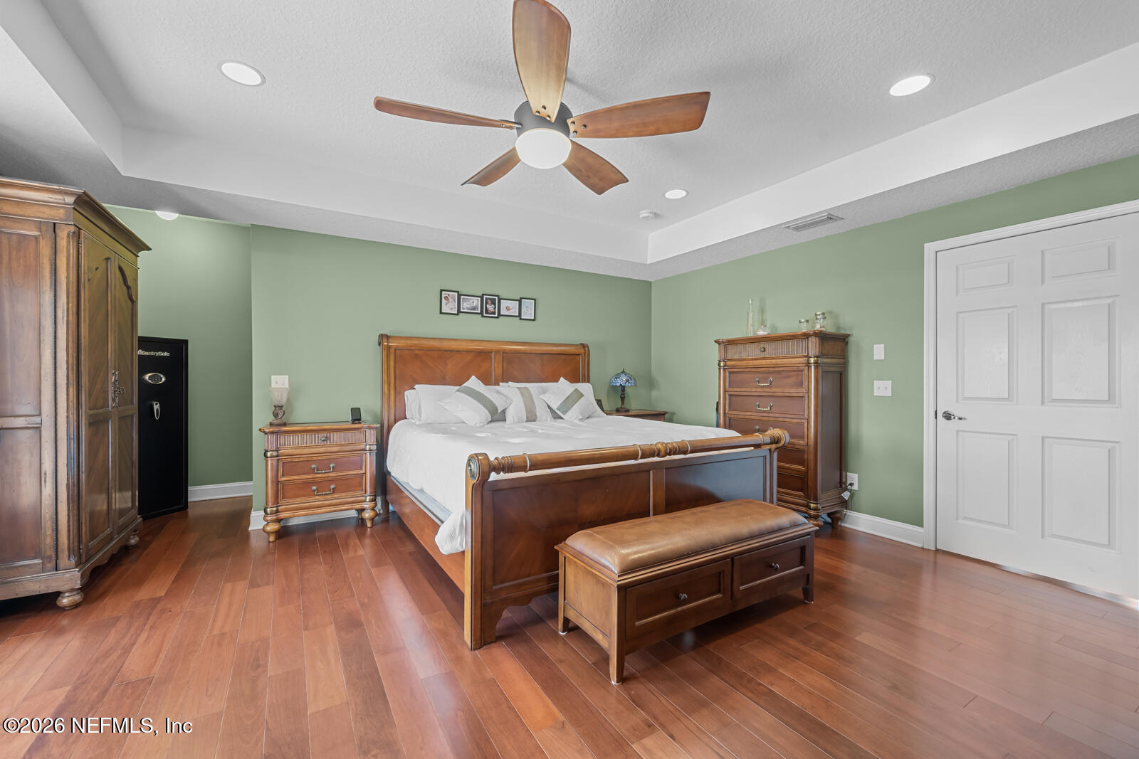 4539 Ribault Park Street Jacksonville, FL 32233 - Photo 14 of 62 Primary suite