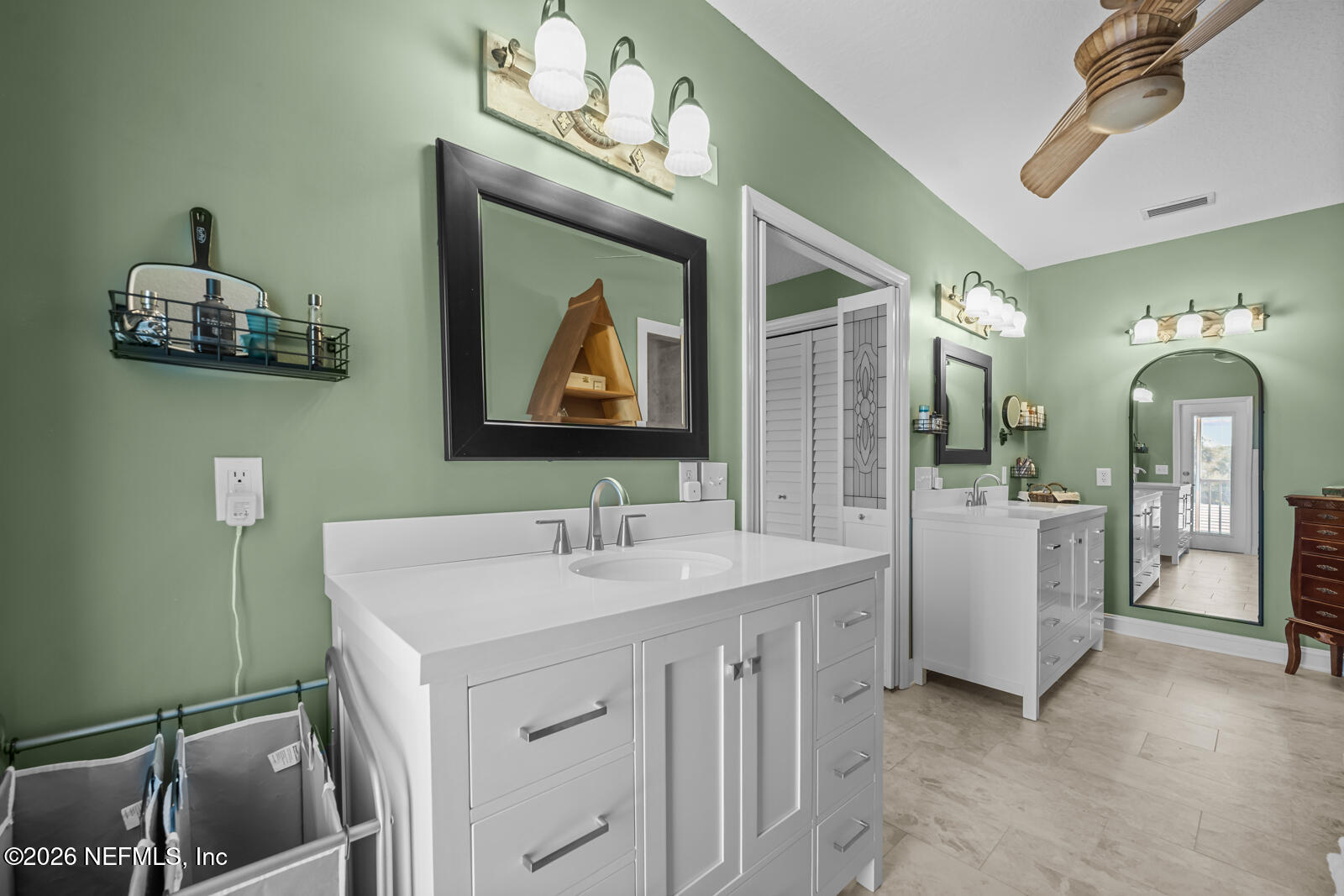 4539 Ribault Park Street Jacksonville, FL 32233 - Photo 19 of 62 Primary ensuite