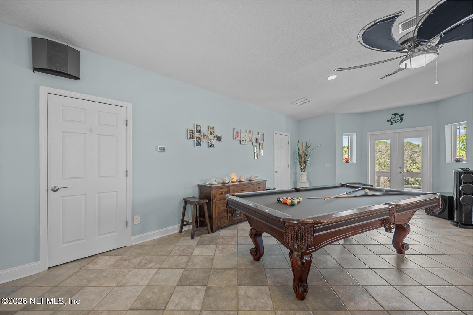 4539 Ribault Park Street Jacksonville, FL 32233 - Photo 50 of 62 Living area & door to powder room