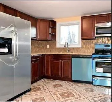 $3,500 | 102 Applegate Drive, Central Islip, NY 11722