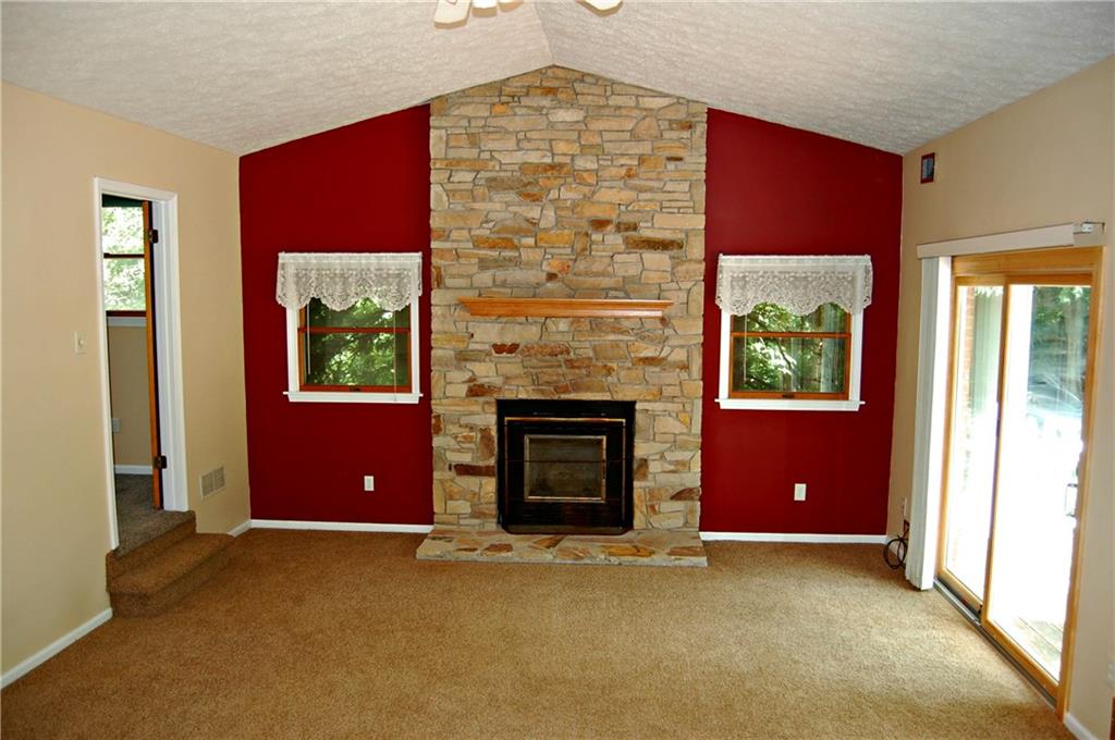 1887 Reissing Road McDonald, PA 15057 - Photo 10 of 25 ATTRACTIVE FR OFF KITCHEN