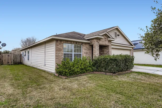 $240,000 | 4618 Trinity River Court, Spring, TX 77386