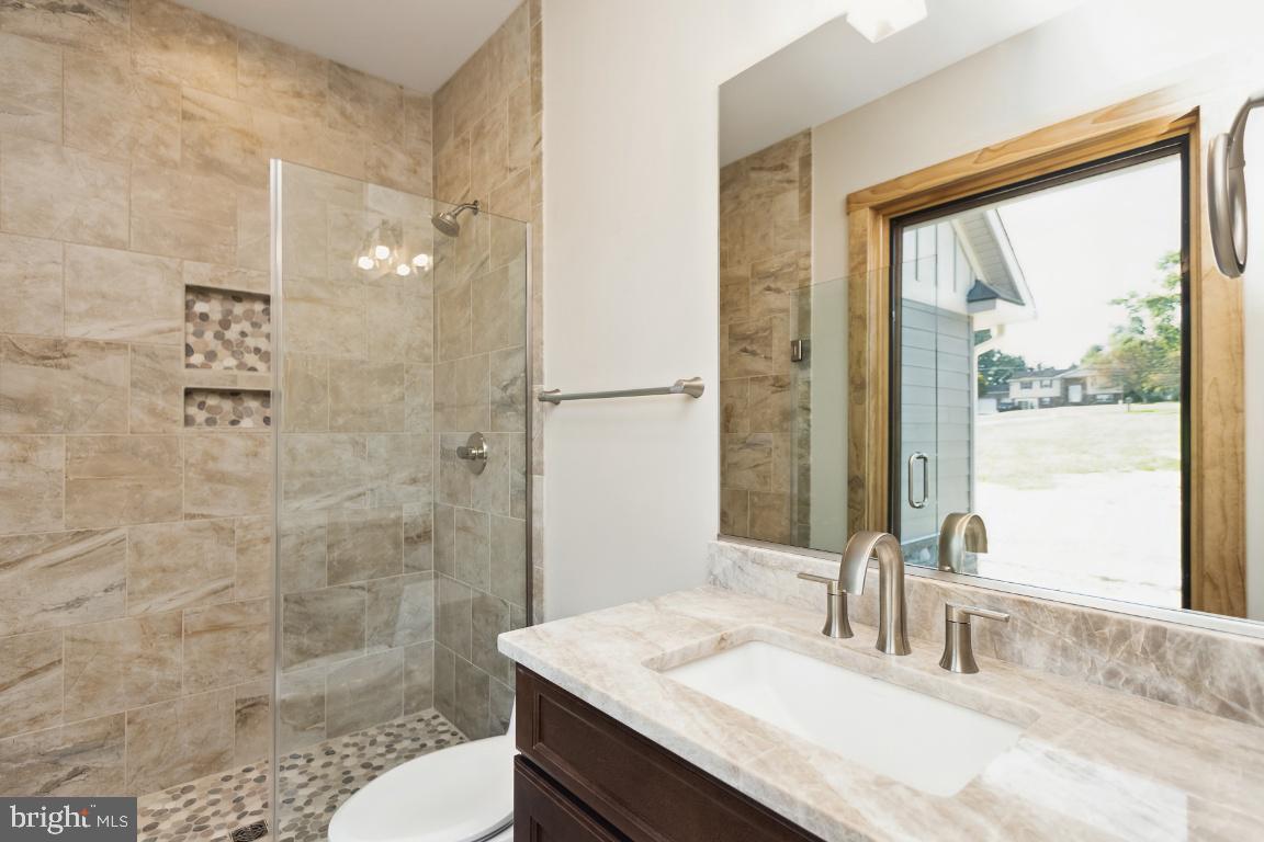 2075 Coon Club Road Westminster, MD 21157 - Photo 22 of 43 Bedroom 3 full bath.