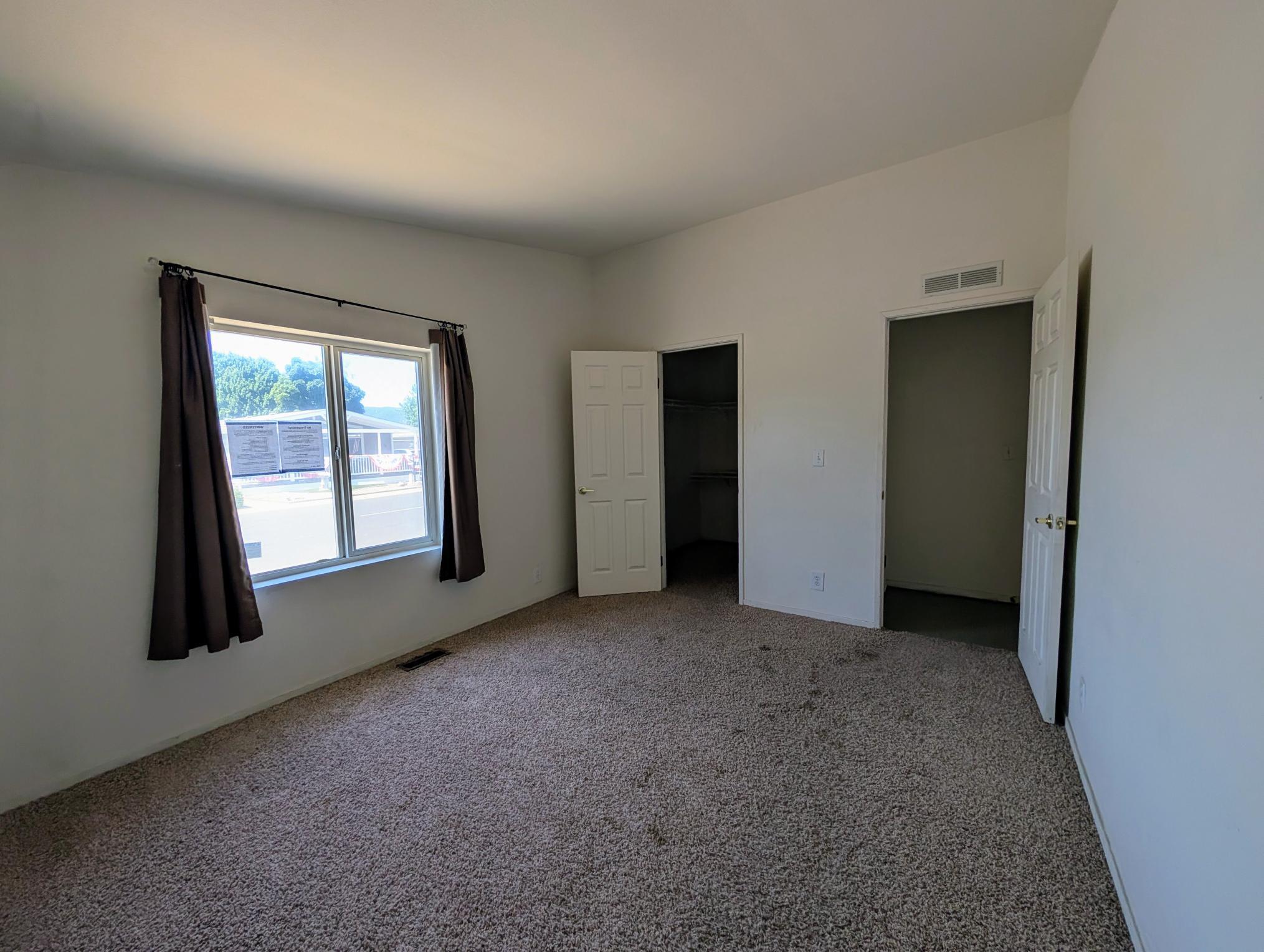 555 Freeman Road, Unit 67 Central Point, OR 97502 - Photo 25 of 39 PXL_20250703_184535151.MP