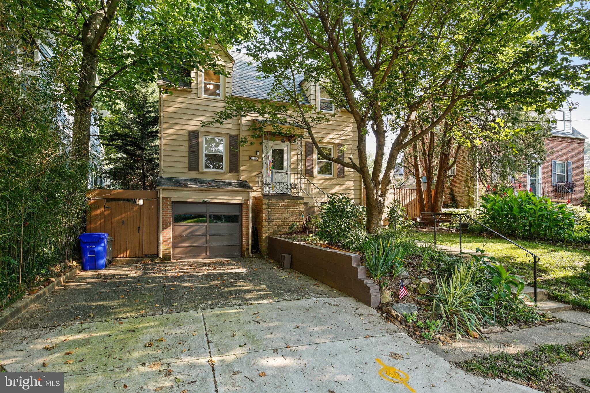 611 Easley Street Silver Spring, MD 20910 - Photo 2 of 29 Gallery Image 2