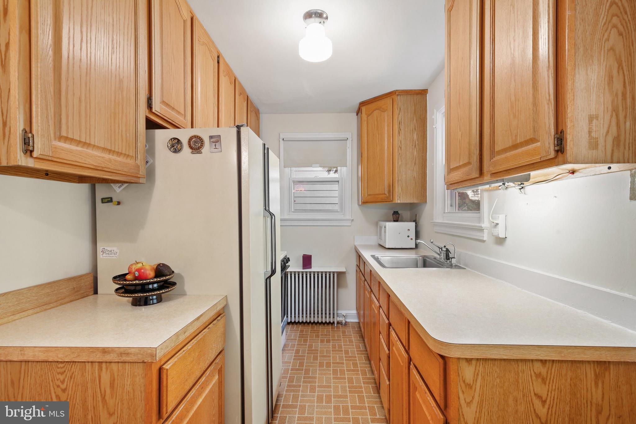 611 Easley Street Silver Spring, MD 20910 - Photo 11 of 29 Gallery Image 11