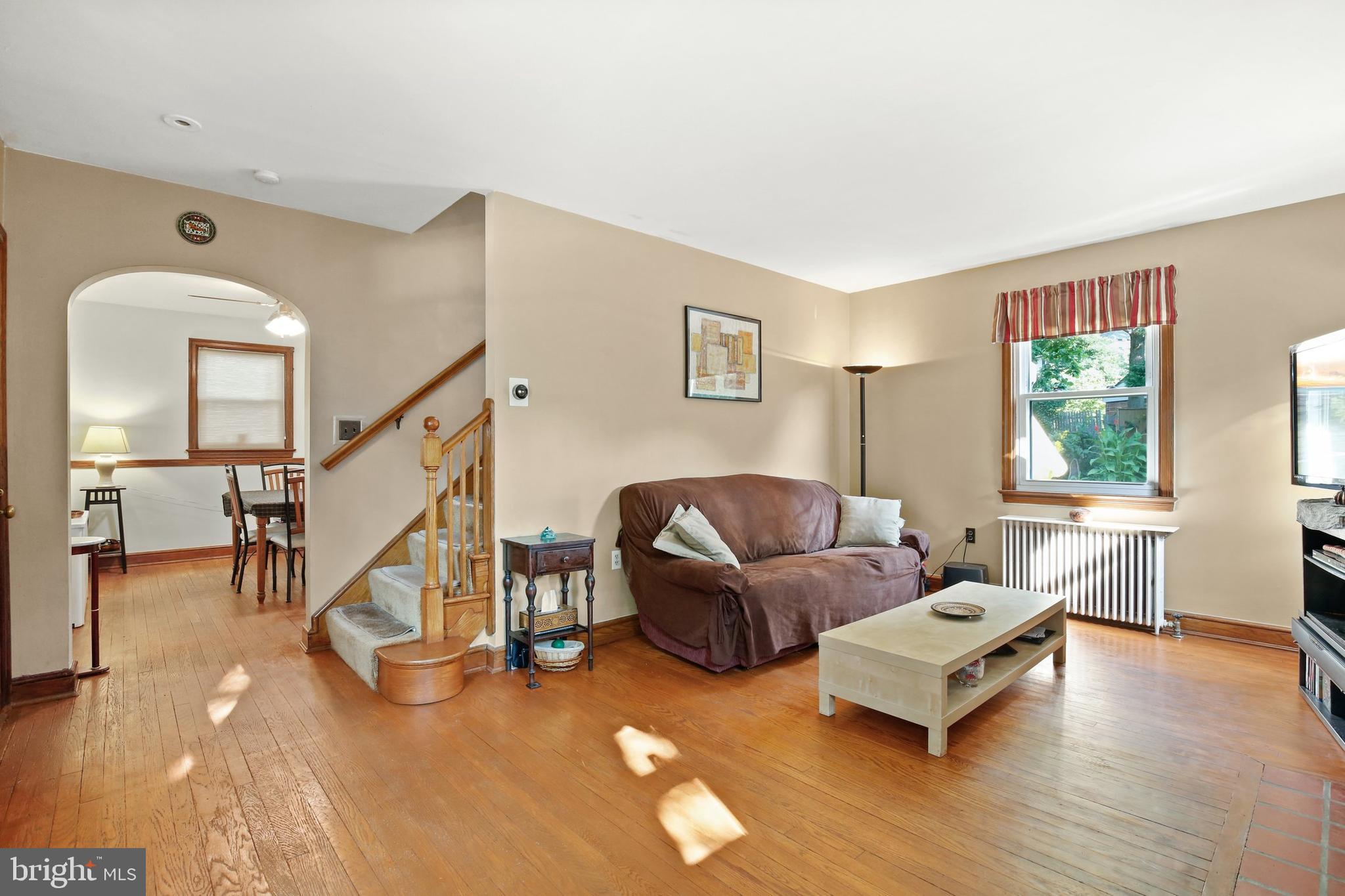 611 Easley Street Silver Spring, MD 20910 - Photo 5 of 29 Gallery Image 5