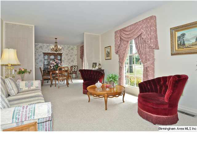 2201 Tal Brook Road Birmingham, AL 35216 - Photo 4 of 32