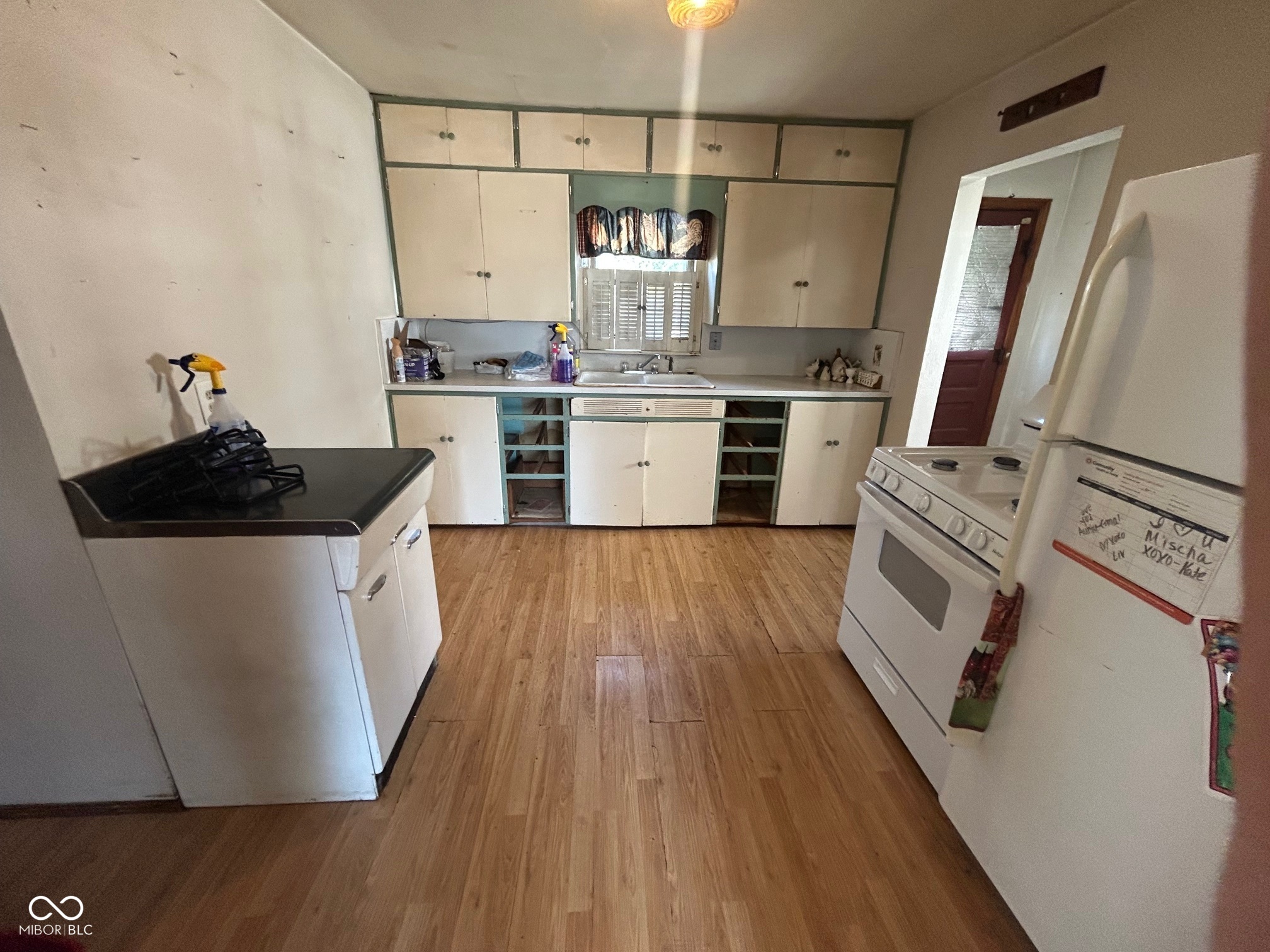 4223 Delaware Street Anderson, IN 46013 - Photo 2 of 12 Gallery Image 2