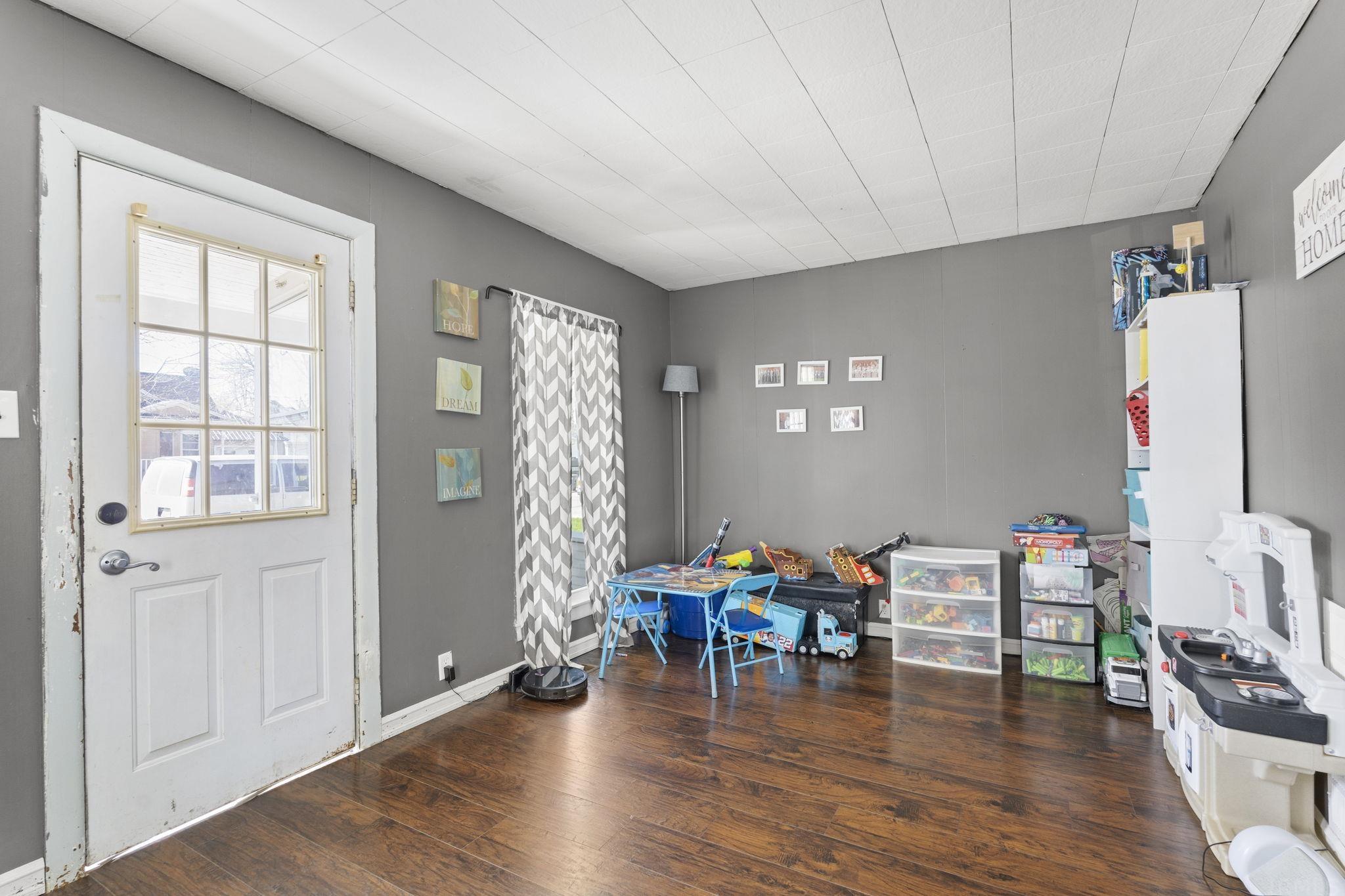 606 Indiana Street Decatur, IN 46733 - Photo 8 of 28