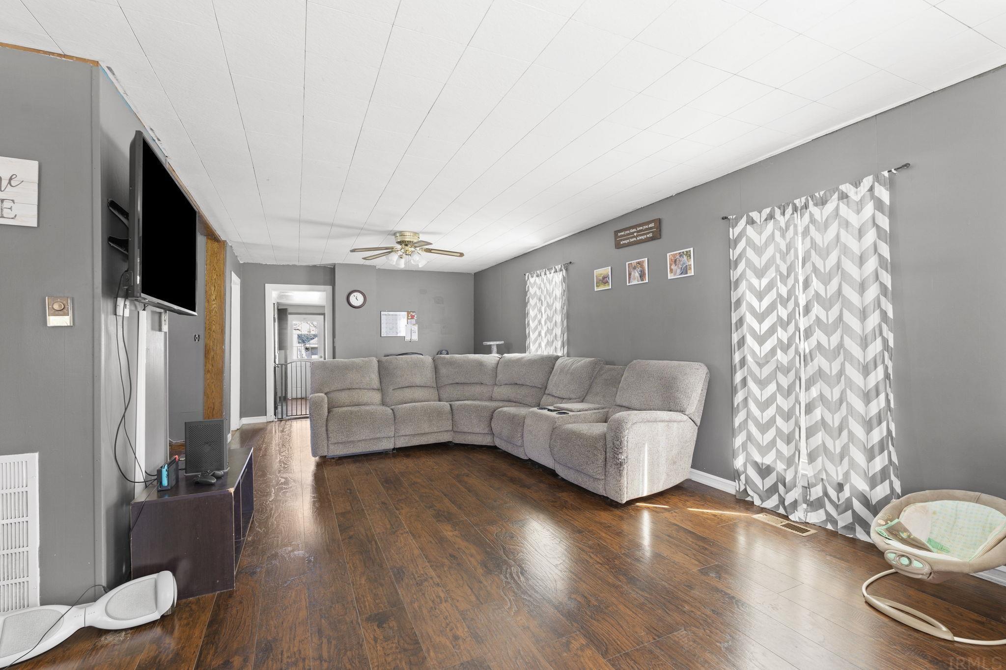 606 Indiana Street Decatur, IN 46733 - Photo 9 of 28