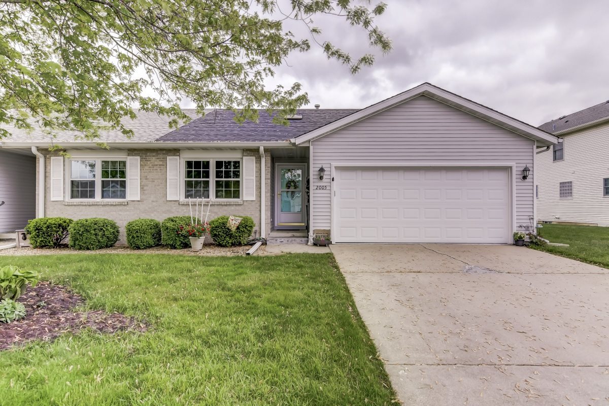 2005 Cormorant Drive Springfield, IL 62711 - Photo 1 of 25 Gallery Image 1