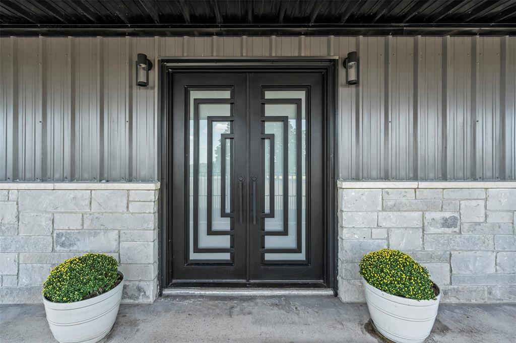 9700 Nix Road Tolar, TX 76476 - Photo 3 of 39 a view of a entryway of the house