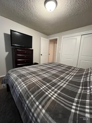 $300,000 | 405 Live Oak Avenue, Marsing, ID 83639