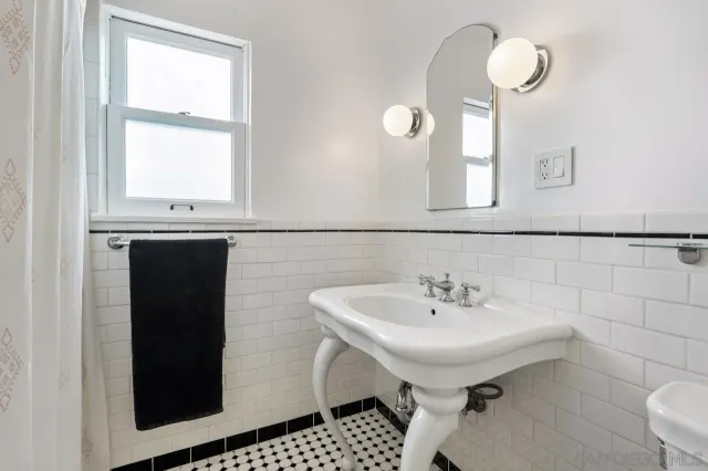 $1,349,999 | 4460-4462 Dayton Street, San Diego, CA 92115